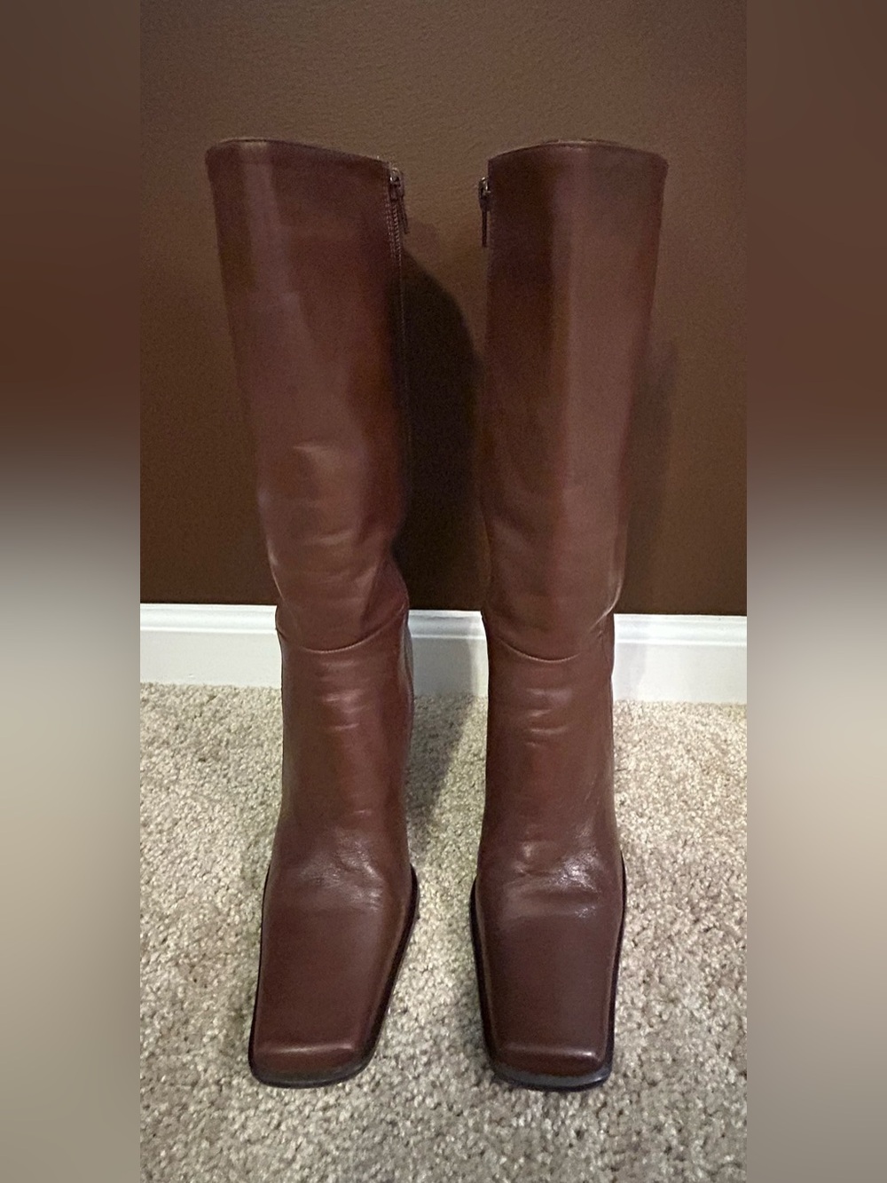 Hocus Pocus Brown Knee HIgh Square Toe Block Heel Boots NEW Size 8-1/2 M